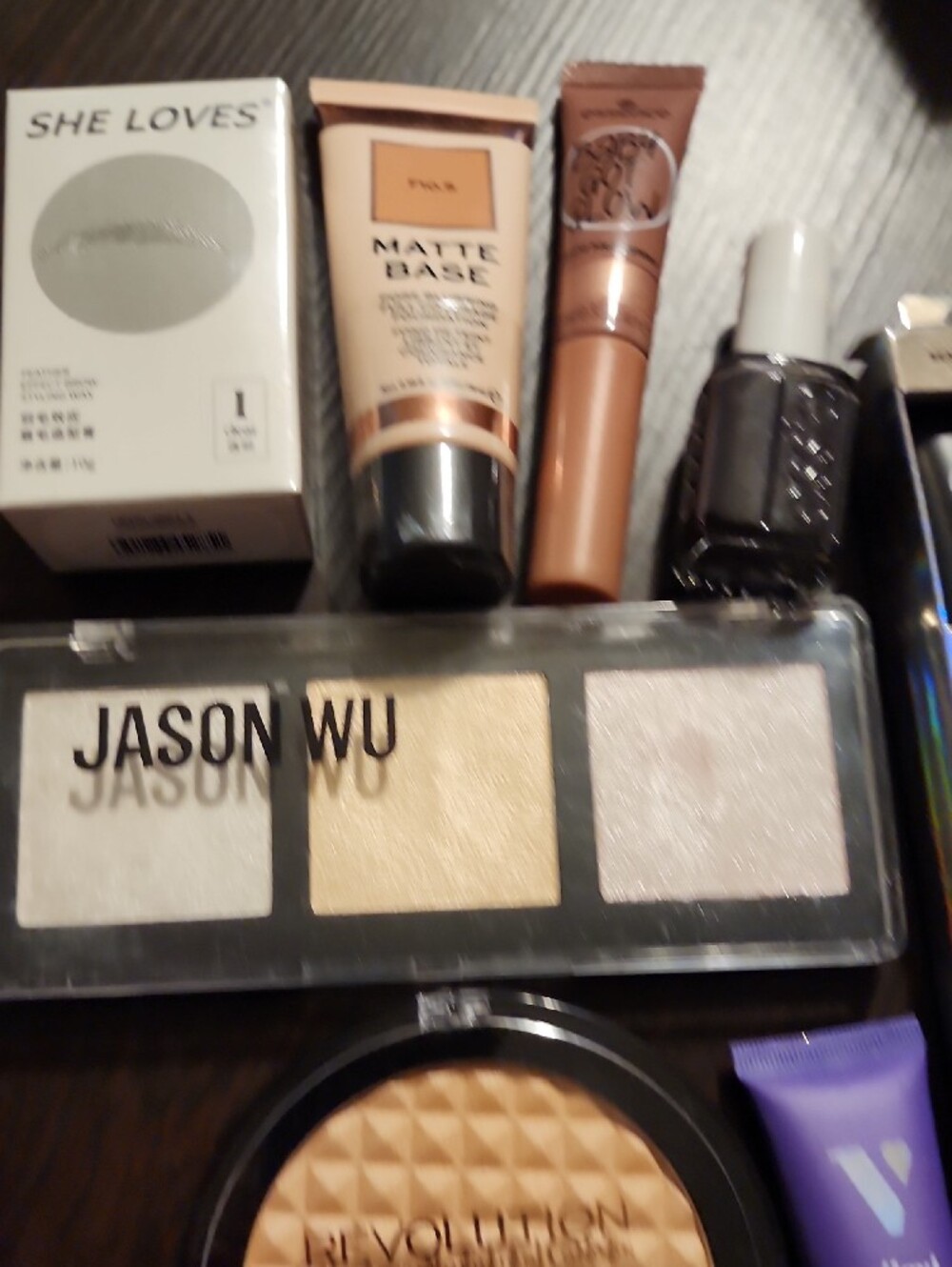 Makeup Bundle... Set 4 - Picture 9 of 9